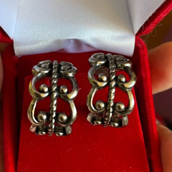 Filigree hoop clip on earrings - Picture 4 of 5